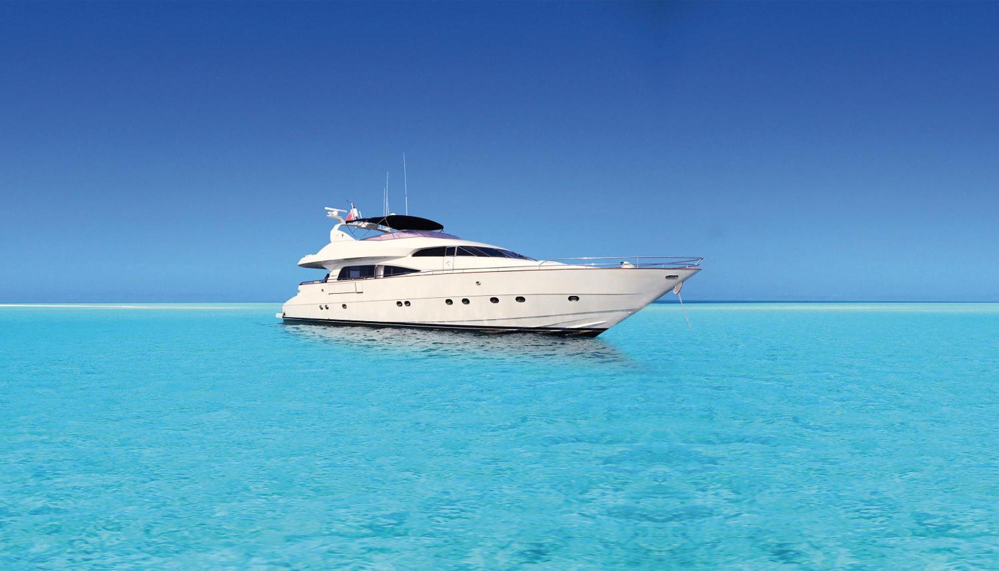 미 시체스 테르라마르 외부 사진 A yacht